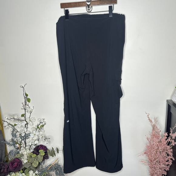 ALO YOGA 2025 Megastar Cargo Pant Black Sz M $138 {R29} - Picture 3 of 6